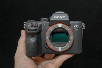 Trên tay máy ảnh Sony Alpha A7 Mark III (ILCE-7M3) - nhiều nâng cấp đáng giá, giá 49 triệu cho body