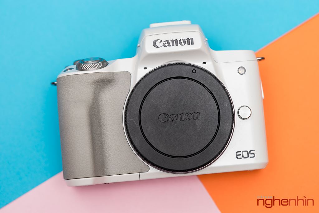 Trên tay máy ảnh không gương lật Canon EOS M50: lấy nét nhanh, quay video 4k ảnh 1