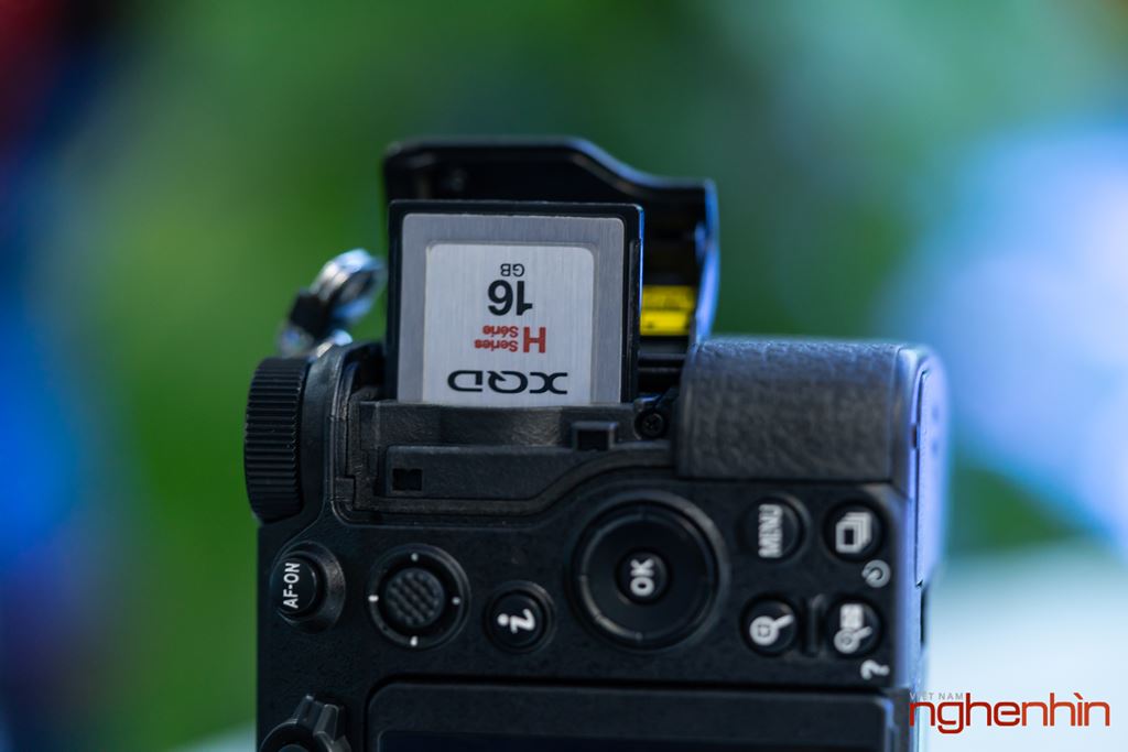 Trên tay máy ảnh không gương lật Nikon Z7: mỏng nhẹ hơn, hoàn thiện tốt ảnh 12