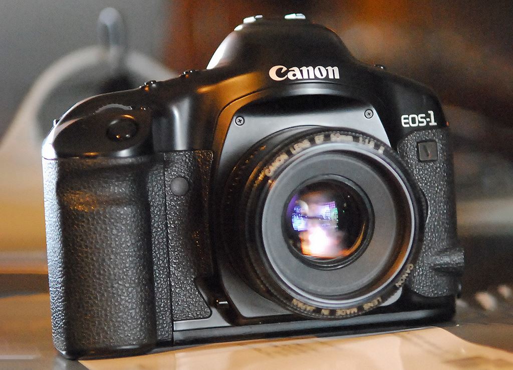 Theo chân Leica, Canon chính thức ngừng sản xuất máy ảnh phim ảnh 1
