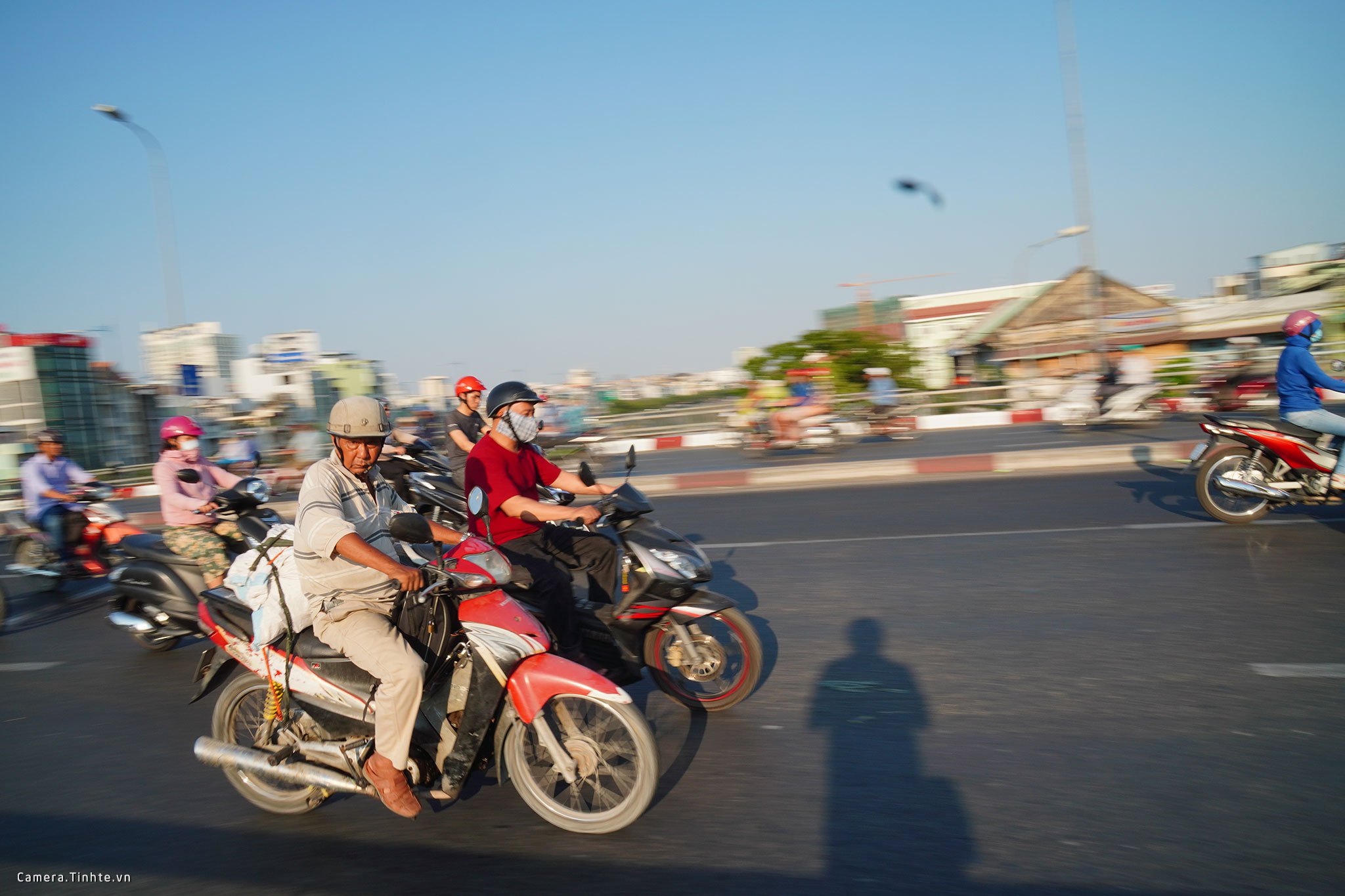 Đang tải DSC00214.jpg&hellip;