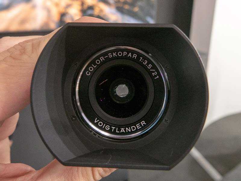 Đang tải Voigtländer-Color-Skopar-21mm-f3.5-lens-for-Leica-M-mount1-1.jpg…