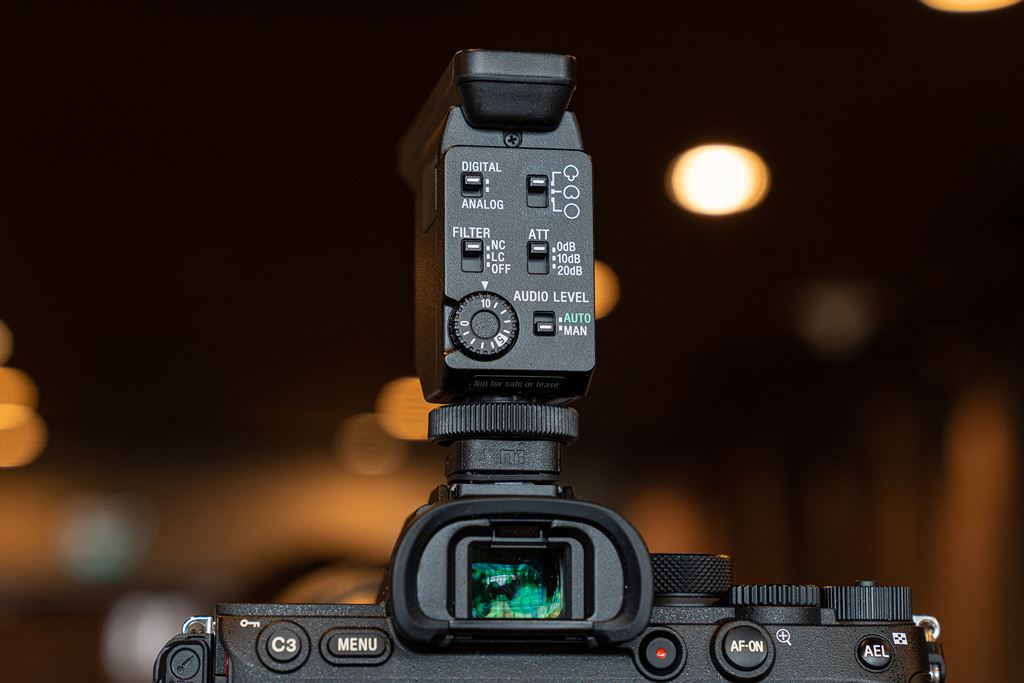 Cận cảnh Sony A7R IV: đầm tay, nhanh và mạnh hơn ảnh 11