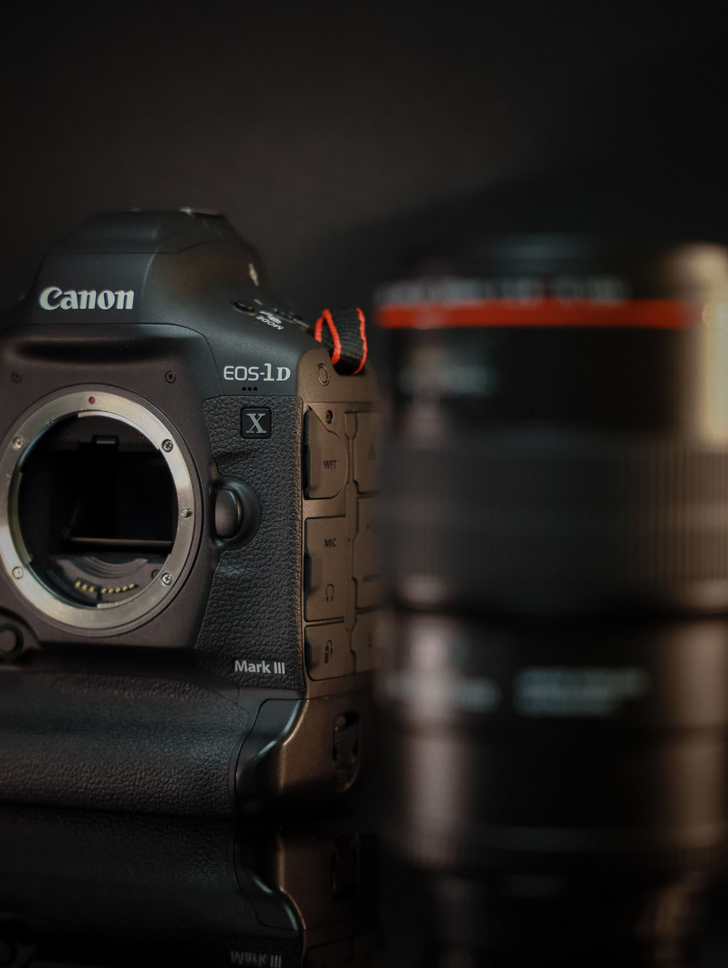 Cận cảnh Canon EOS 1DX Mark III - “Quái vật” của giới DSLR ảnh 3